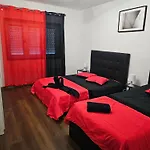 Reis Apartment